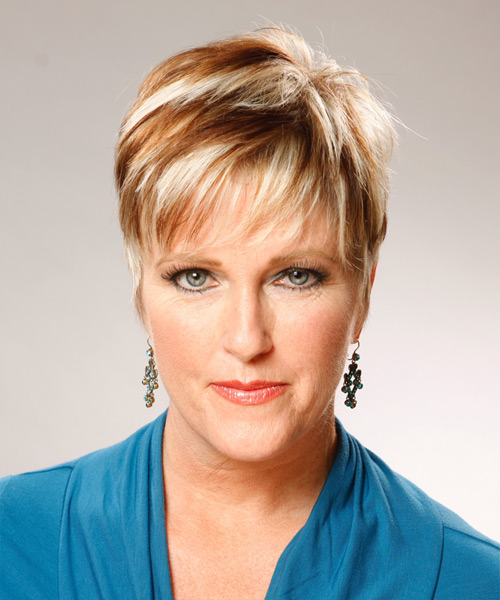 Short And Sophisticated Smooth Hairstyle