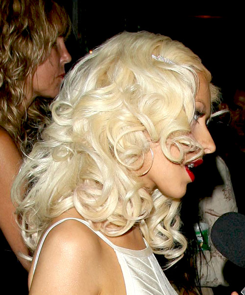 Christina Aguilera Medium Wavy   Light Blonde   Hairstyle - side view