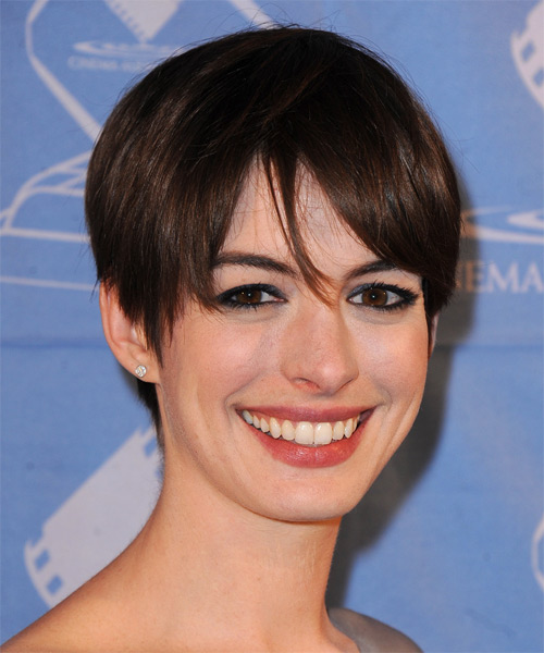 Anne Hathaway Short Straight   Dark Brunette   Hairstyle with Layered Bangs - side on view