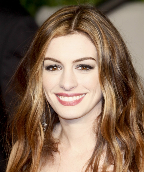 Anne Hathaway Long Wavy    Chestnut Brunette   Hairstyle   with  Blonde Highlights