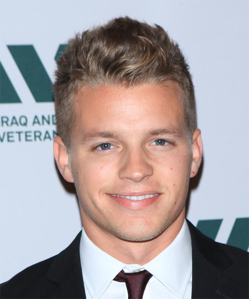 Cale Conley Short Straight    Hairstyle 