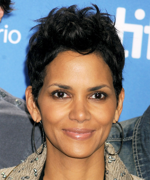 Halle Berry Short Straight     Hairstyle