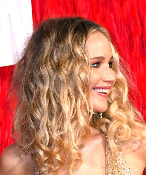 Jennifer Lawrence Long Curly   Light Blonde   Hairstyle - side on view