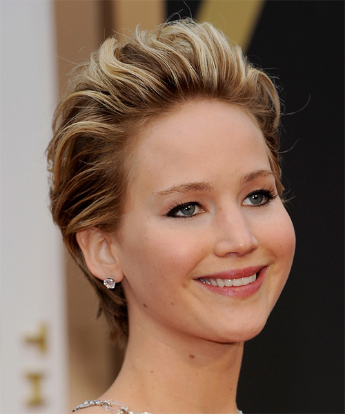 Jennifer Lawrence Short Straight    Chestnut Brunette   Hairstyle   with Light Blonde Highlights - side on view