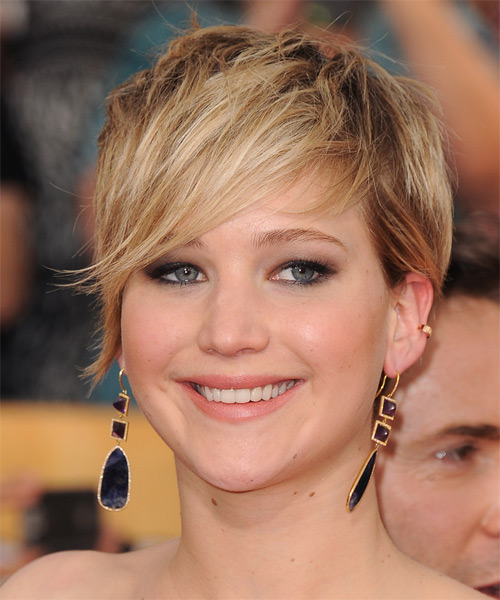 Jennifer Lawrence Short Straight   Dark Blonde   Hairstyle   with Light Blonde Highlights - side on view
