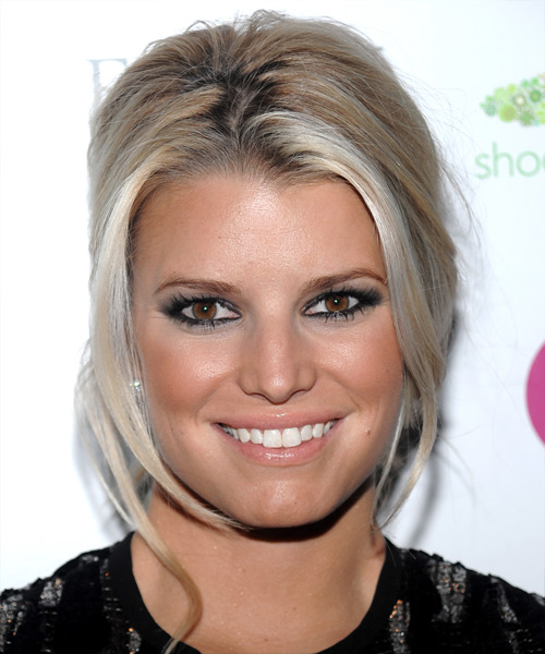 Jessica Simpson  Long Straight    Champagne Blonde  Updo Hairstyle   with Light Blonde Highlights