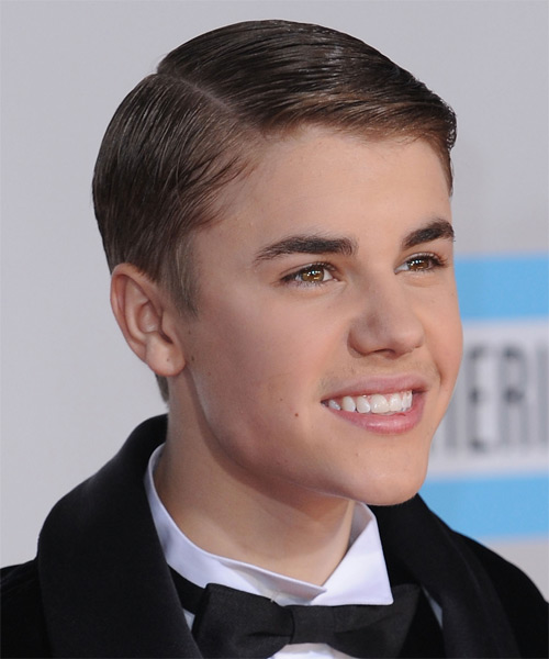 Justin Bieber Smooth Flat Hairstyle - side on view