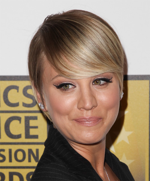 Kaley Cuoco Short Straight    Blonde   Hairstyle - side on view