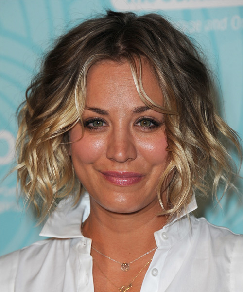 Kaley Cuoco Medium Wavy   Dark Ash Blonde and Light Blonde Two-Tone   Hairstyle