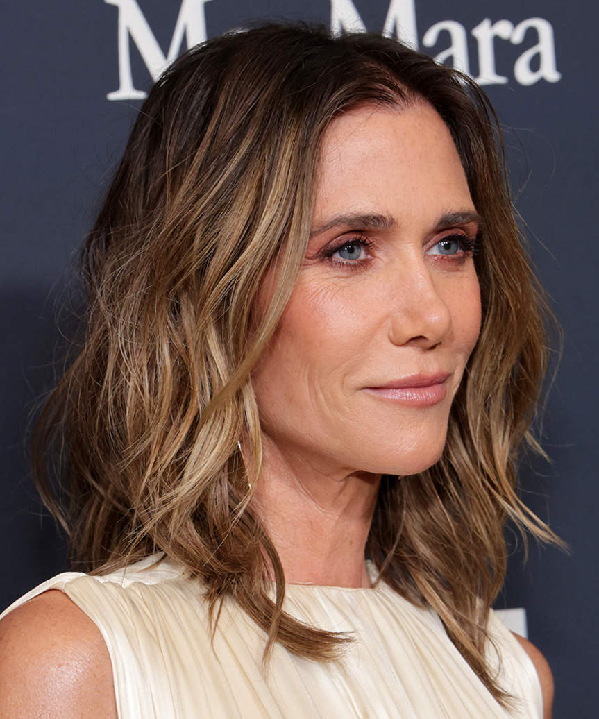 Kristen Wiig Medium-Length Face-Faming Hairstyle