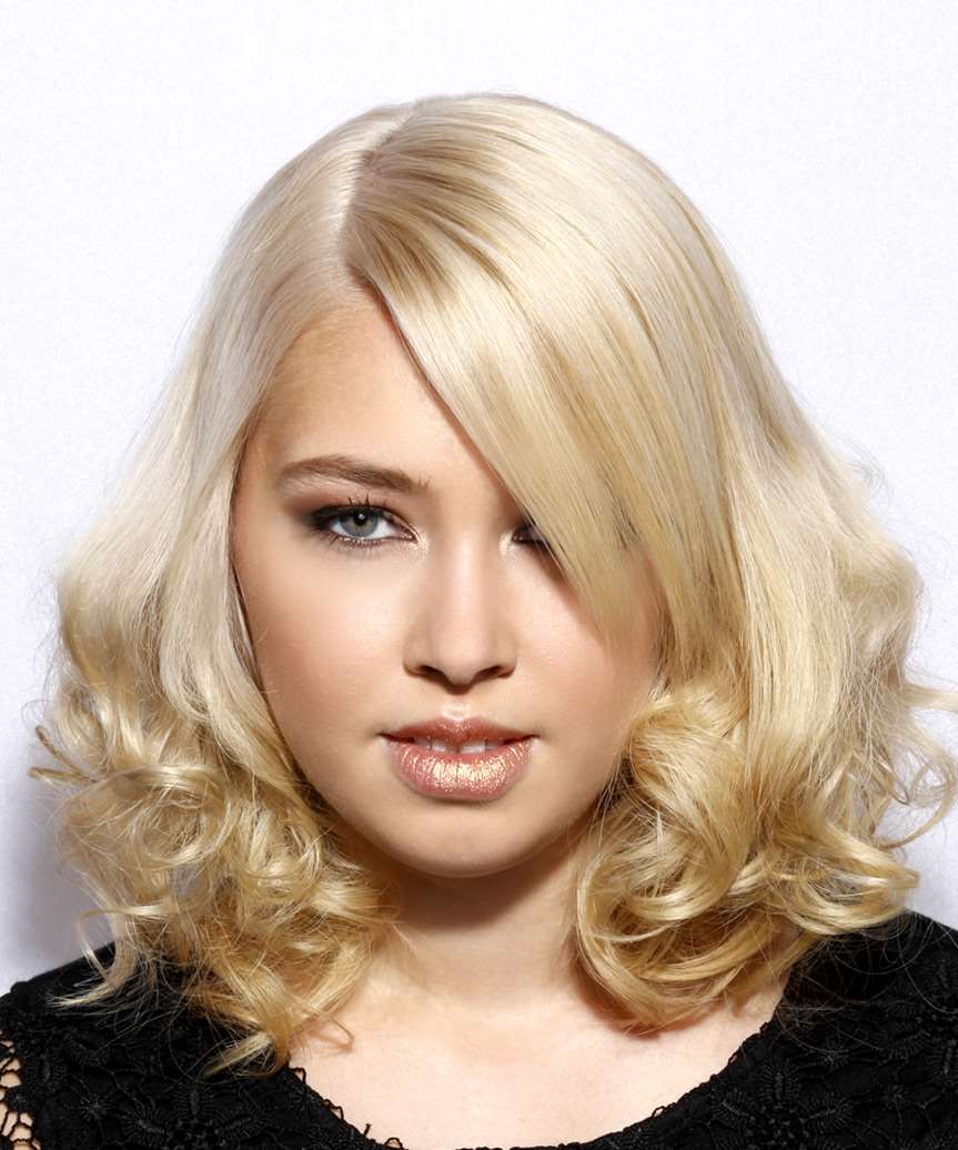 Bouncy Bob Haircut With Corkscrew Curls
