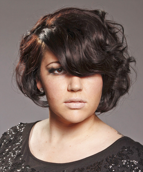 Short Mocha Hairstyle With Natural Waves