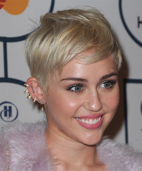 Miley Cyrus Short Light Honey Blonde Hairstyle - 2014 Grammy Awards - side on view