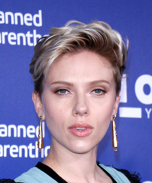 Scarlett Johansson     Dark Blonde Pixie  Haircut   with Light Blonde Highlights
